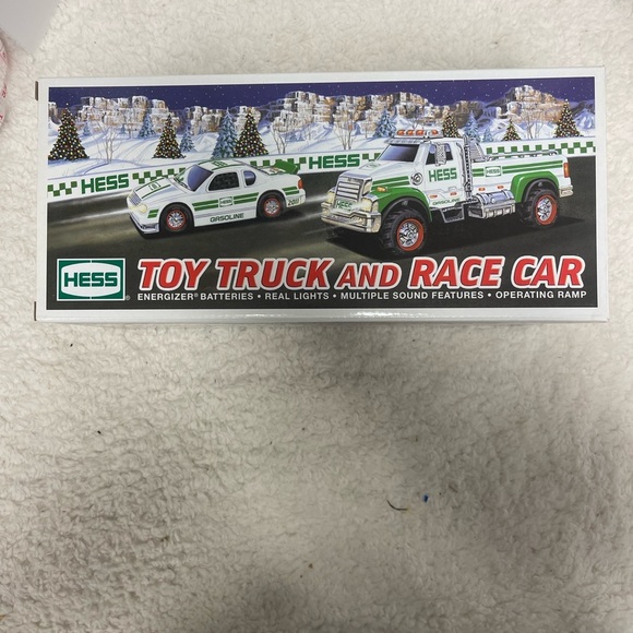 Hess 2011 Toy Truck And Race Car - New In Box - Picture 2 of 7
